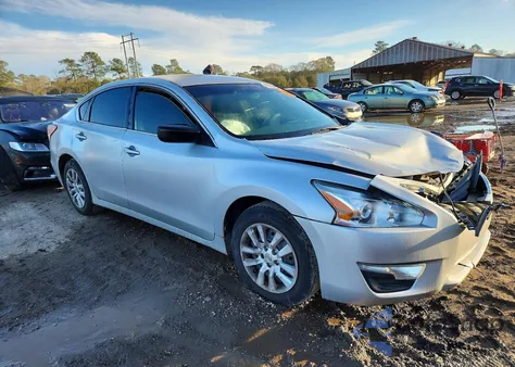 2013 Nissan Altima 2.5 from USA, damaged, VIN 1N4AL3AP2DC158195